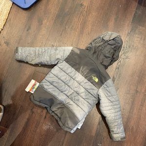 Boys north face ski jacket